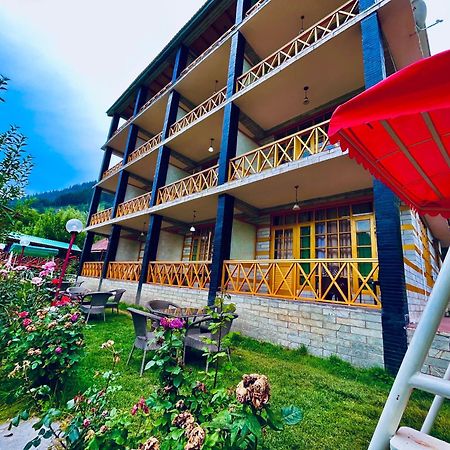 Naina Spring Resort, Manali - Away From City Hustle Manāli Esterno foto